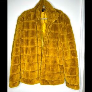 **New** Fur zip jacket!!